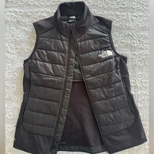 Windwall lightweight north face vest